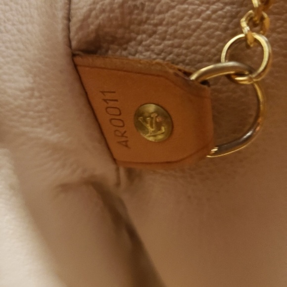 ❌SOLD❌Louis Vuitton 💯%authentic - Picture 5 of 12
